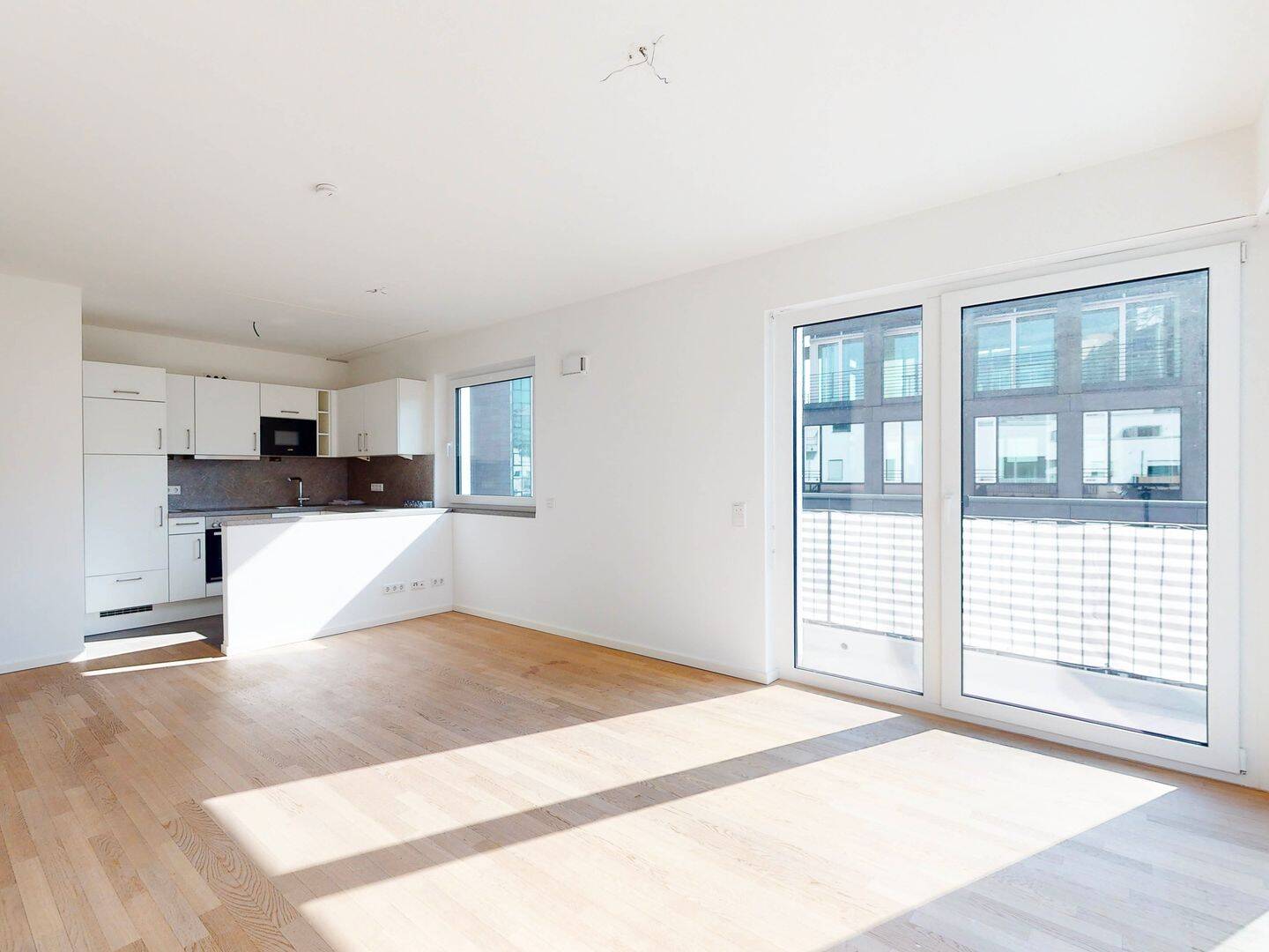 Moderne 3-Zimmer-Wohnung mit Eckbalkon, 60528 Frankfurt am Main (Niederrad Sachsenhausen Schwanheim)
