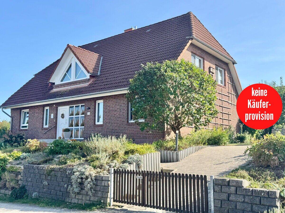 HORN IMMOBILIEN ++ traumhaftes Einfamilienhaus mit Ferienwohnung,, 17033 Neubrandenburg