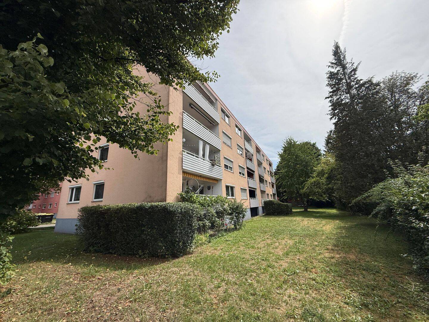 3,5-Zimmer-Wohnung mit Südbalkon in ruhiger Lage von Weingarten, 88250 Weingarten