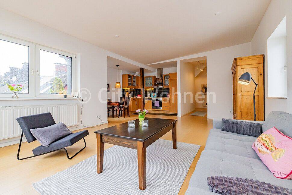 Möbliertes Wohnen in einer 2-Zimmer Dachgeschosswohnung mit Terrasse in Hamburg-Eimsbüttel, 20259 Hamburg (Eimsbüttel)