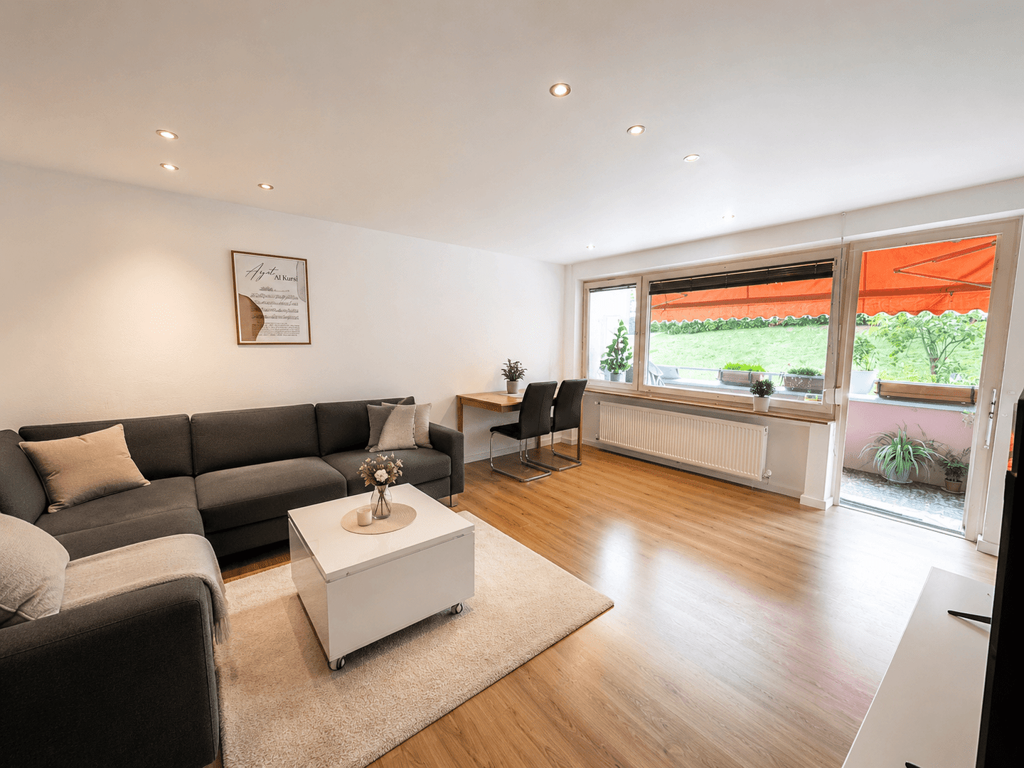 Moderne 2 Zimmer Wohnung mit Loggia in Taunusstein Hahn zu vermieten, 65232 Taunusstein
