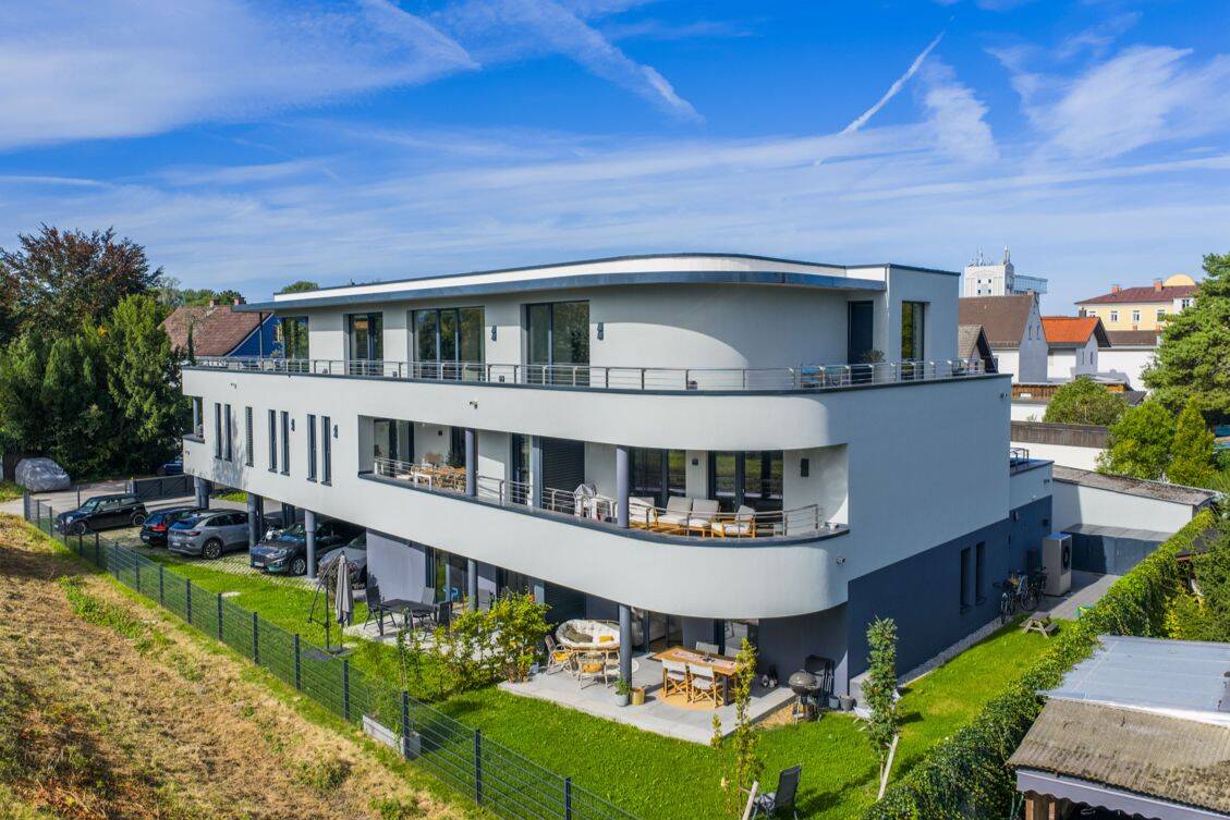 Architekturjuwel trifft Alpenblick: Beeindruckendes Penthouse von 2023 mit exklusiver Ausstattung, 83026 Rosenheim (Aising Happing Pang Süd)