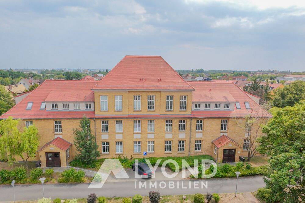 Historischer Charme & moderner Komfort – Bezugsfreie Zweiraumwohnung mit Terrasse in Wolfen, 6766 Bitterfeld-Wolfen
