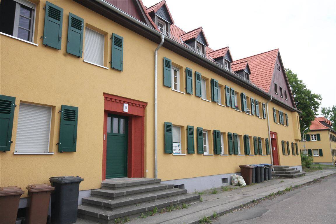 Wieder verfügbar!- 3,5 Zimmerwohnung mit Badewanne, und Stellplatz, 6749 Bitterfeld-Wolfen