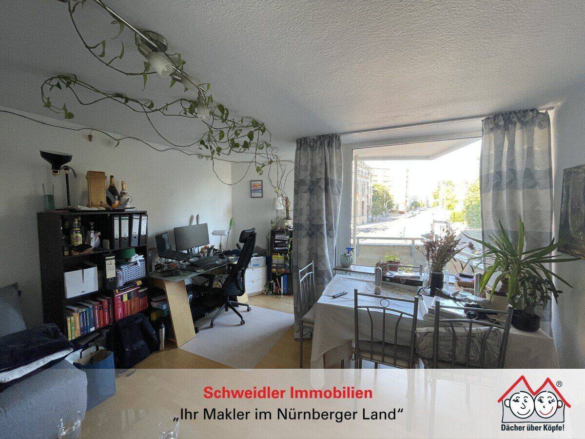 Das Stadtzentrum im Blick!!! 1,5-Zimmer-Apartment mit Balkon direkt am Langemarckplatz in Erlangen, 91054 Erlangen (Burgberg Erlangen-Nord Erlangen-Ost Innenstadt Sieglitzhof)