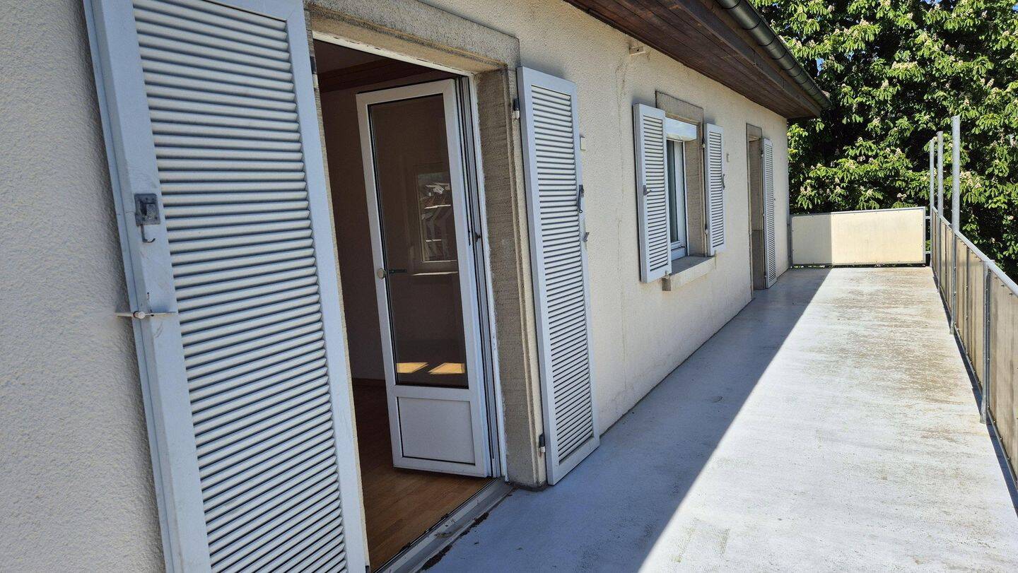113 m² große 3-Zimmer-Wohnung mit großzügiger Dachterrasse in zentraler Lage, 79713 Bad Säckingen