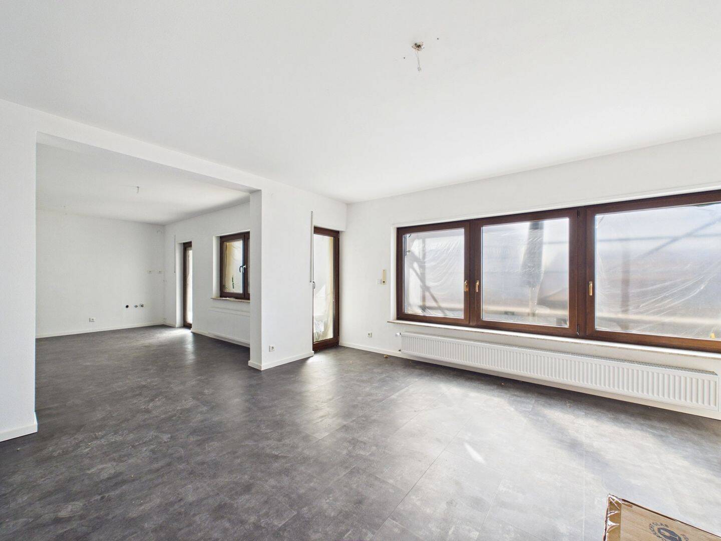 4-Zimmer-Wohnung mit Balkon mitten in Eichenzell, 36124 Eichenzell