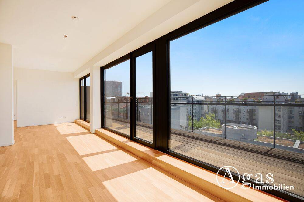 DACHGESCHOSS! Premium 2 Zimmer Wohnung mit ca. 67m², EBK und großem Balkon in Mitte!, 10117 Berlin (Mitte)