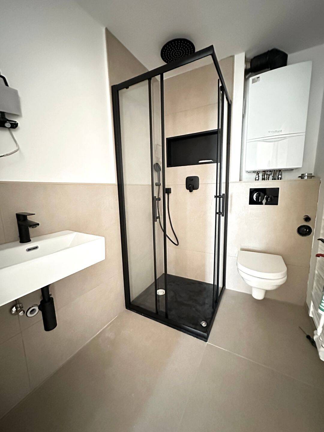 4 Zimmer Wohnung mit kl. Balkon (Erstbezug nach Renovierung), 90409 Nürnberg (Großreuth h. d. Veste Gärten h. d. Veste Maxfeld Schoppershof)