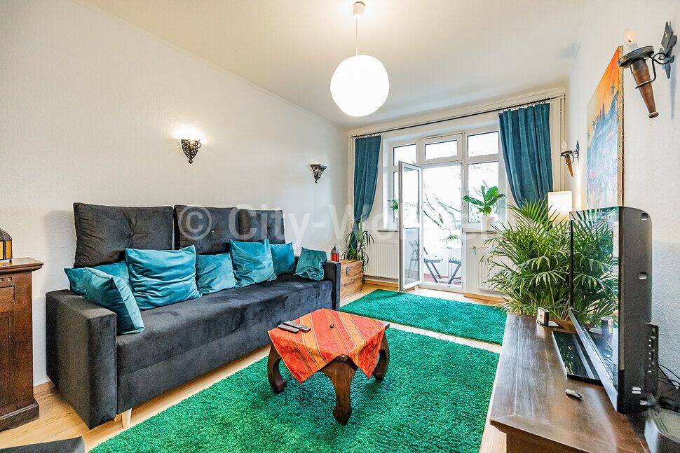 Ruhige Altbauwohnung mit Loggia in UKE Nähe, Hamburg-Eppendorf, 20251 Hamburg (Hamburg-Nord Alsterdorf Eppendorf Hoheluft-Ost)