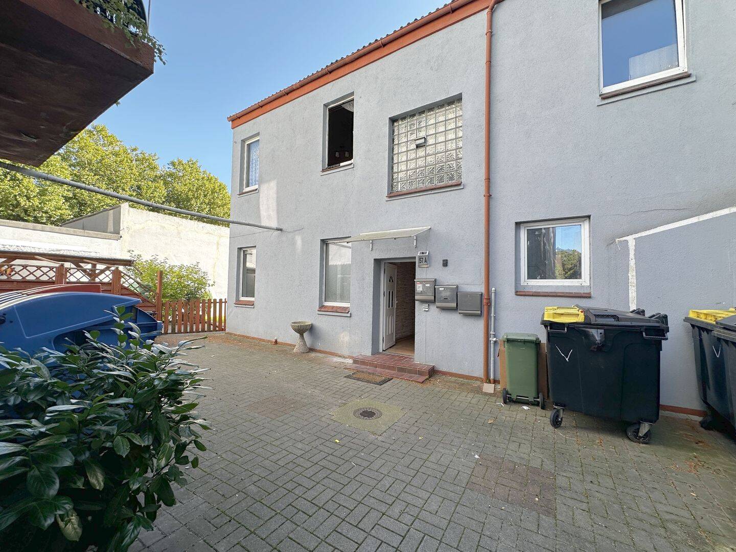 Neumünster: frisch sanierte 3-Zimmer-Wohnung mit Terrasse, 24534 Neumünster (Innenstadt)