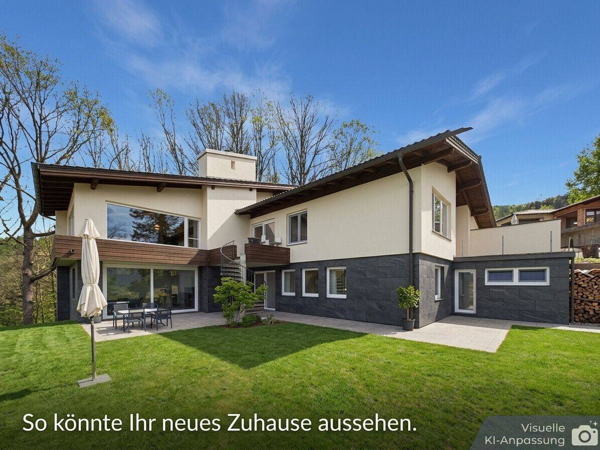 Von außen schon mal fertig gedacht. Beim Preis haben wir nachgelegt. Exklusives Wohnhaus mit ELW in Neustadt, 96465 Neustadt b. Coburg