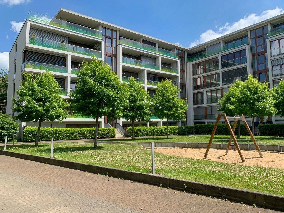 Lichtdurchflutete Etagenwohnung zur Miete mit Balkon in Düsseldorf Düsseltal – Wentzel Dr., 40239 Düsseldorf (Düsseltal Mörsenbroich)