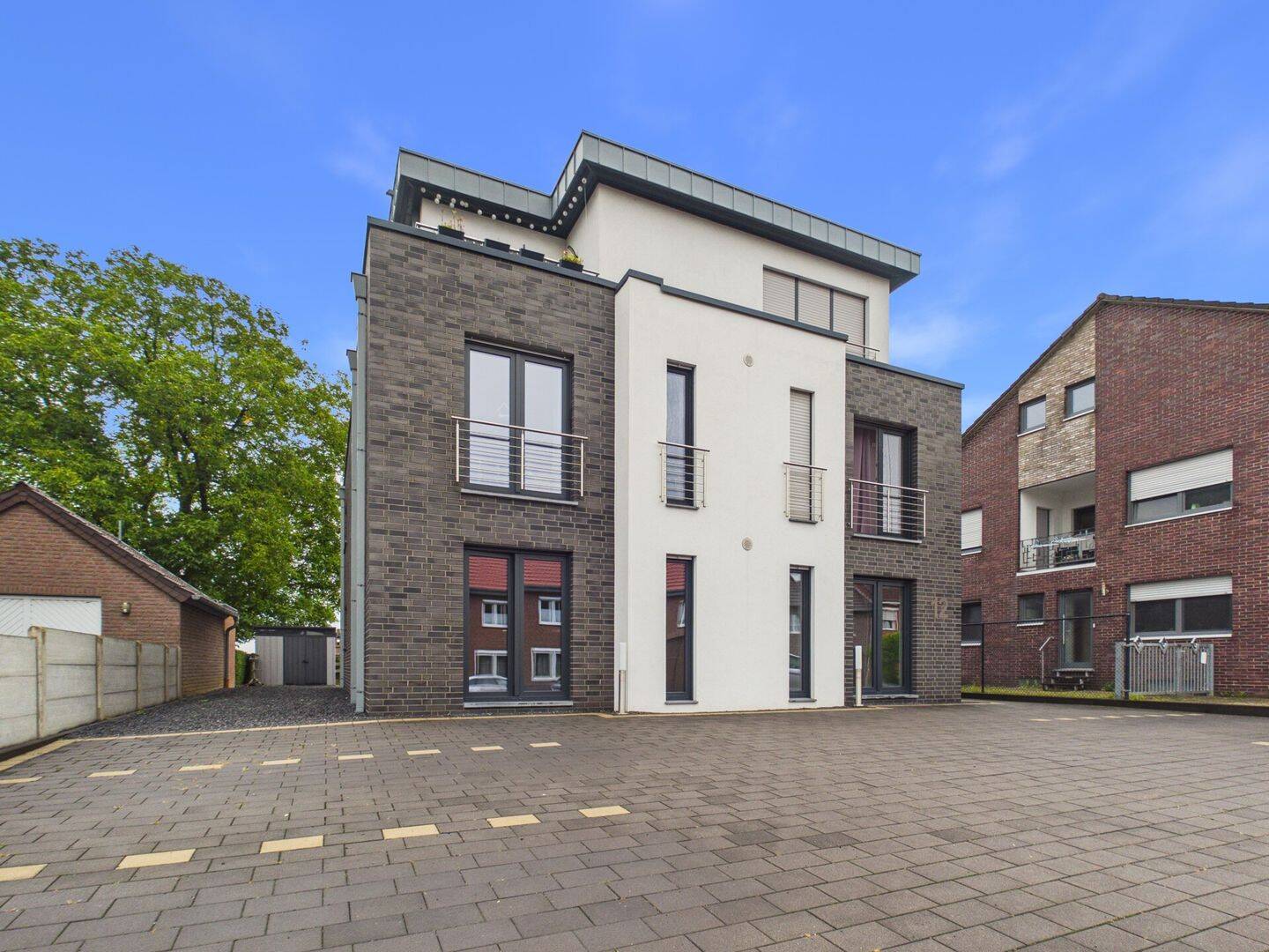 Modern wohnen in Selfkant-Stein – Dreizimmerwohnung mit Garten & 2 Stellplätzen!, 52538 Selfkant