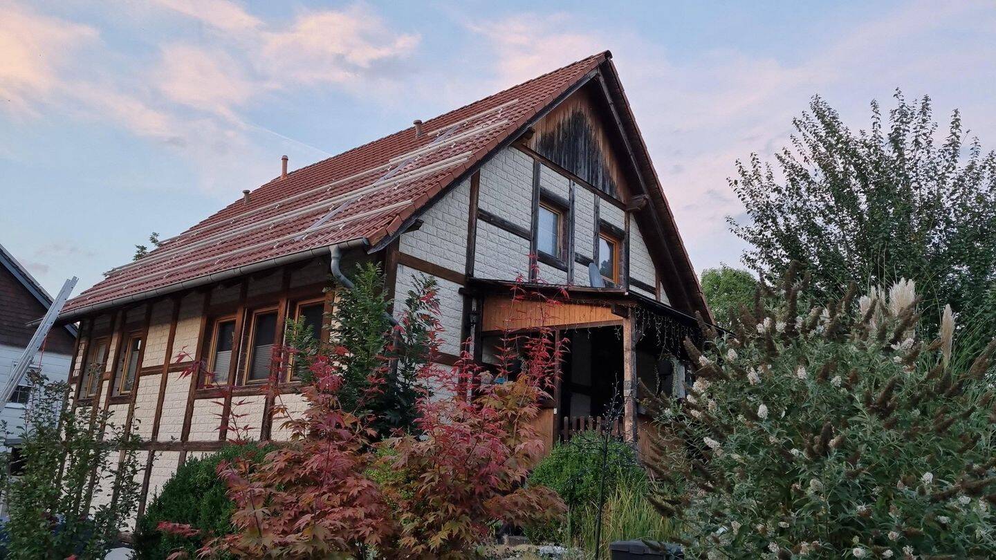Einfamilienhaus mit Photovoltaikanlage, 37589 Kalefeld