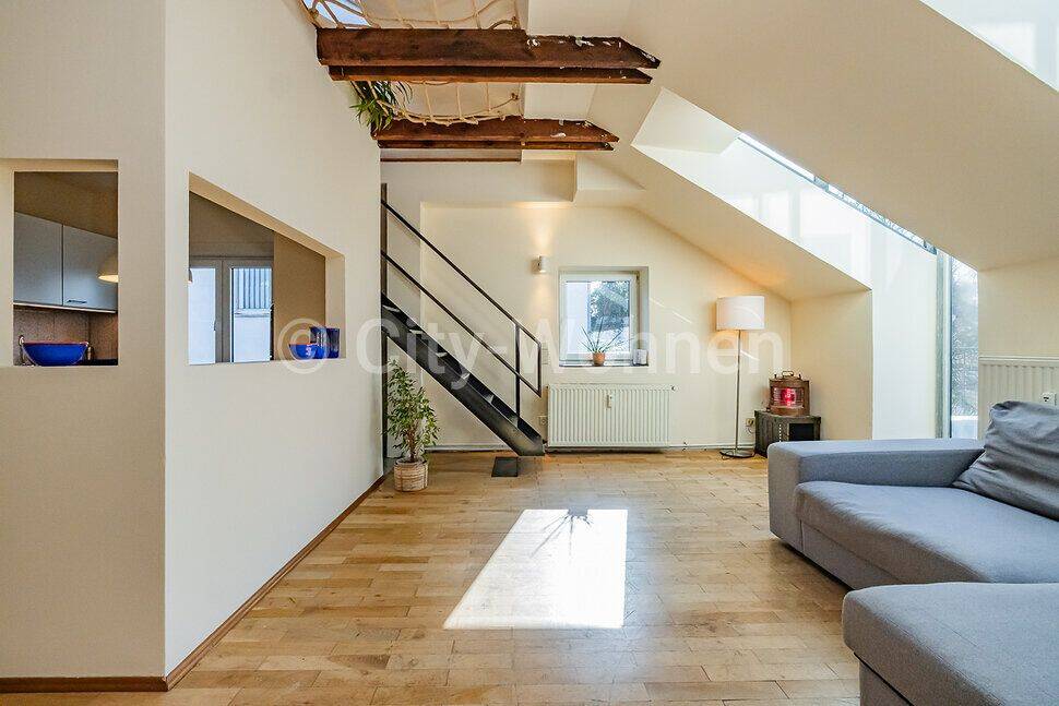 Wohnen auf Zeit in einer möblierten Maisonettewohnung mit Balkon in Hamburg-Ottensen, 22765 Hamburg (Altona Altona-Altstadt Altona-Nord Ottensen)
