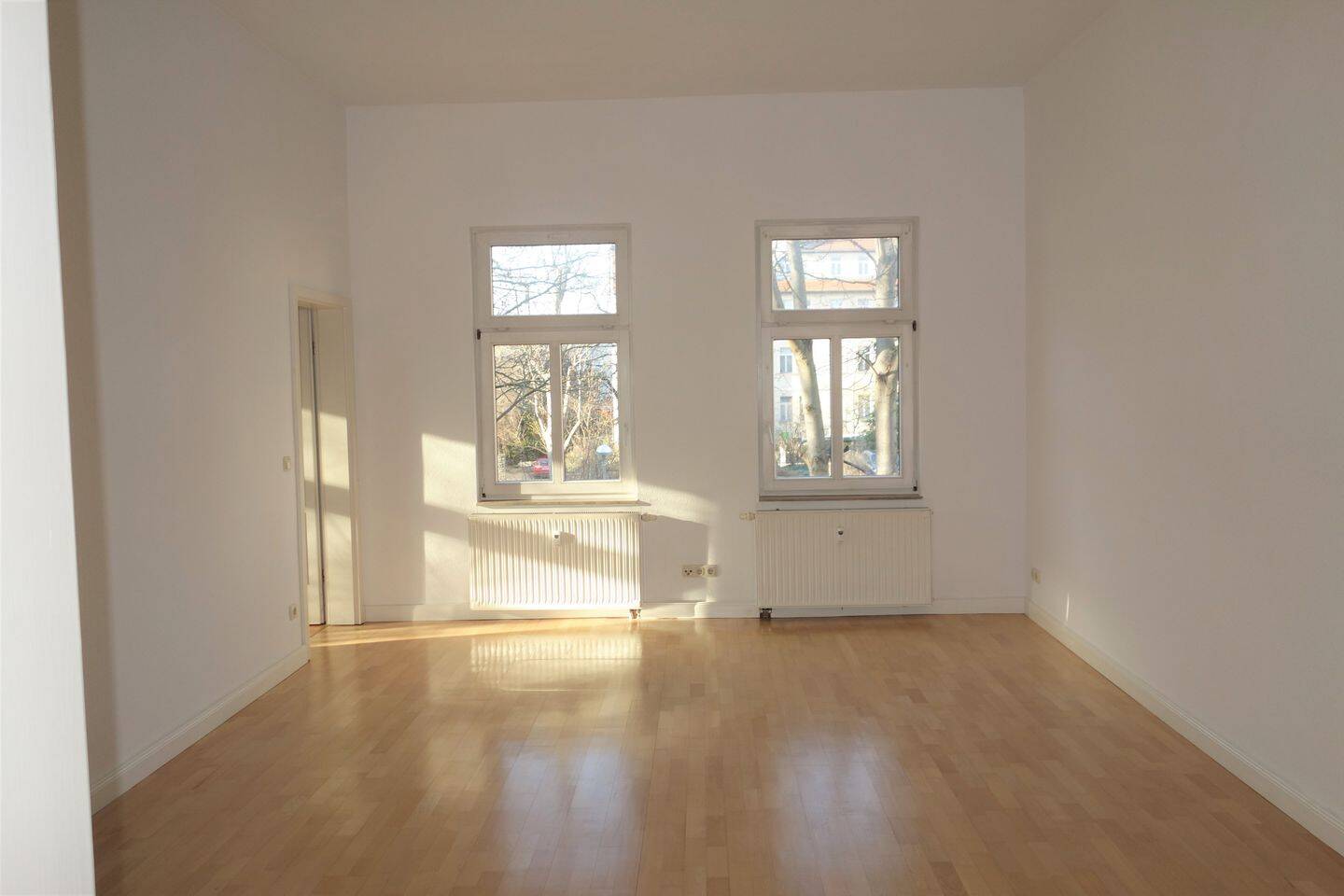 schöne 3-Raumwohnung mit EBK und PKW Stellplatz, 99423 Weimar (Altstadt Innenstadt Nordvorstadt Südstadt Westvorstadt)