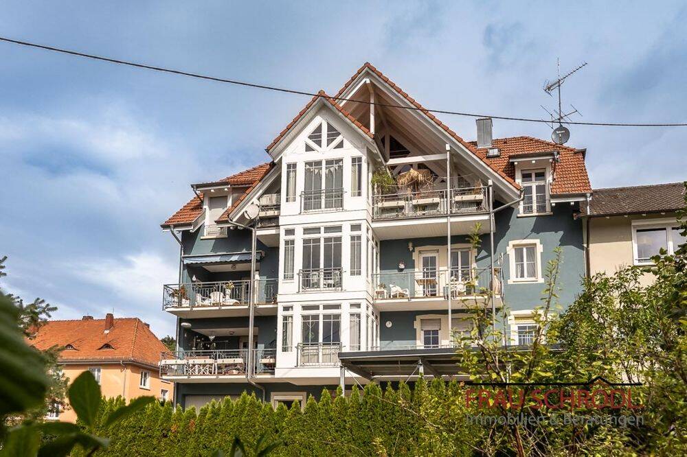 Großzügig Wohnen auf zwei Ebenen – stilvolle Maisonette mit Galerie & Kamin Stadt Tengen, 78250 Tengen