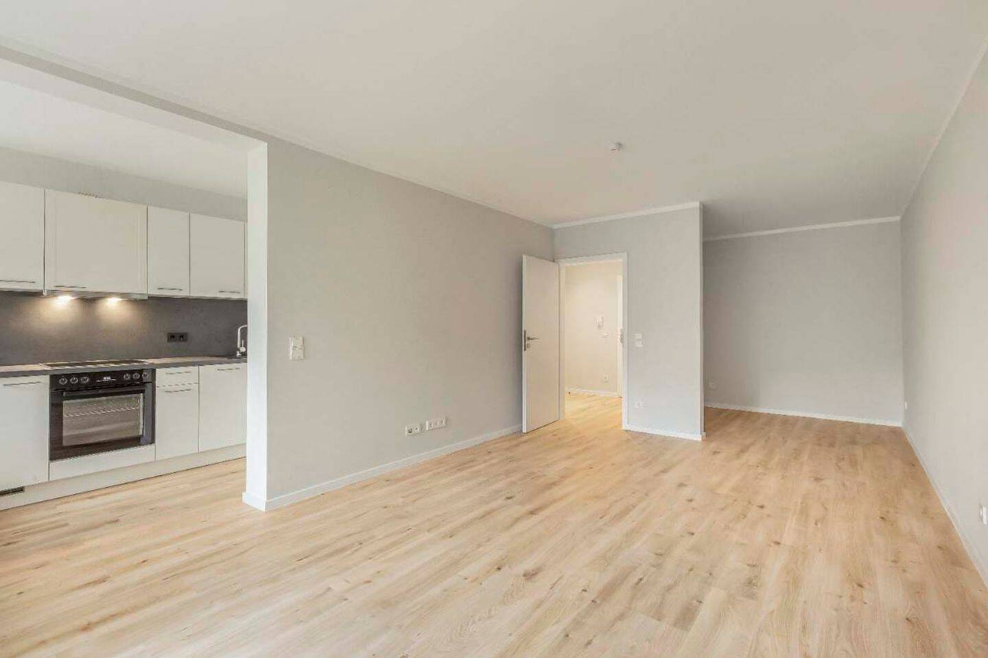 1-Zimmer-Erdgeschosswohnung mit Einbauküche in gefragter Neusser Lage, 41466 Neuss