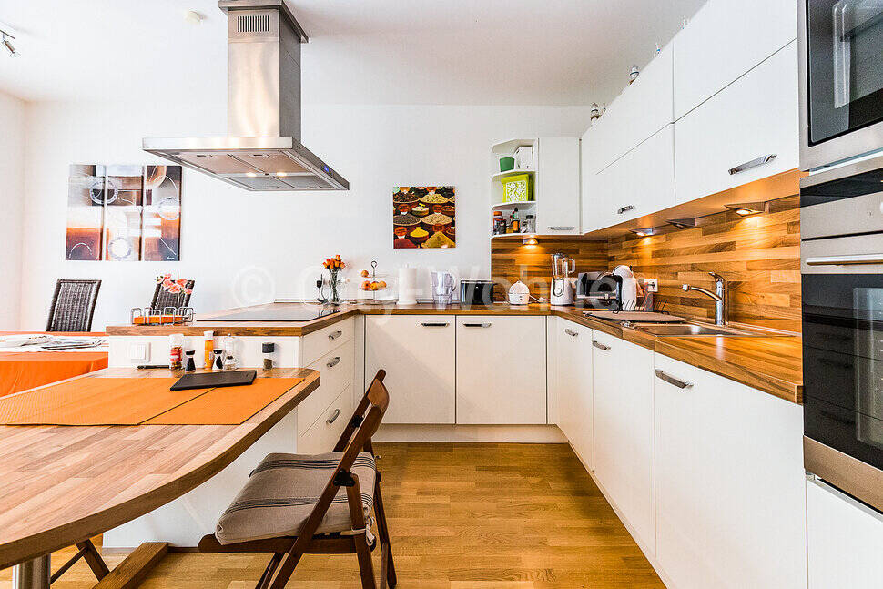 Möblierte 3-Zimmer Wohnung mit großer Terrasse in der beliebten Hamburger Hafen-City, 20457 Hamburg (Mitte)