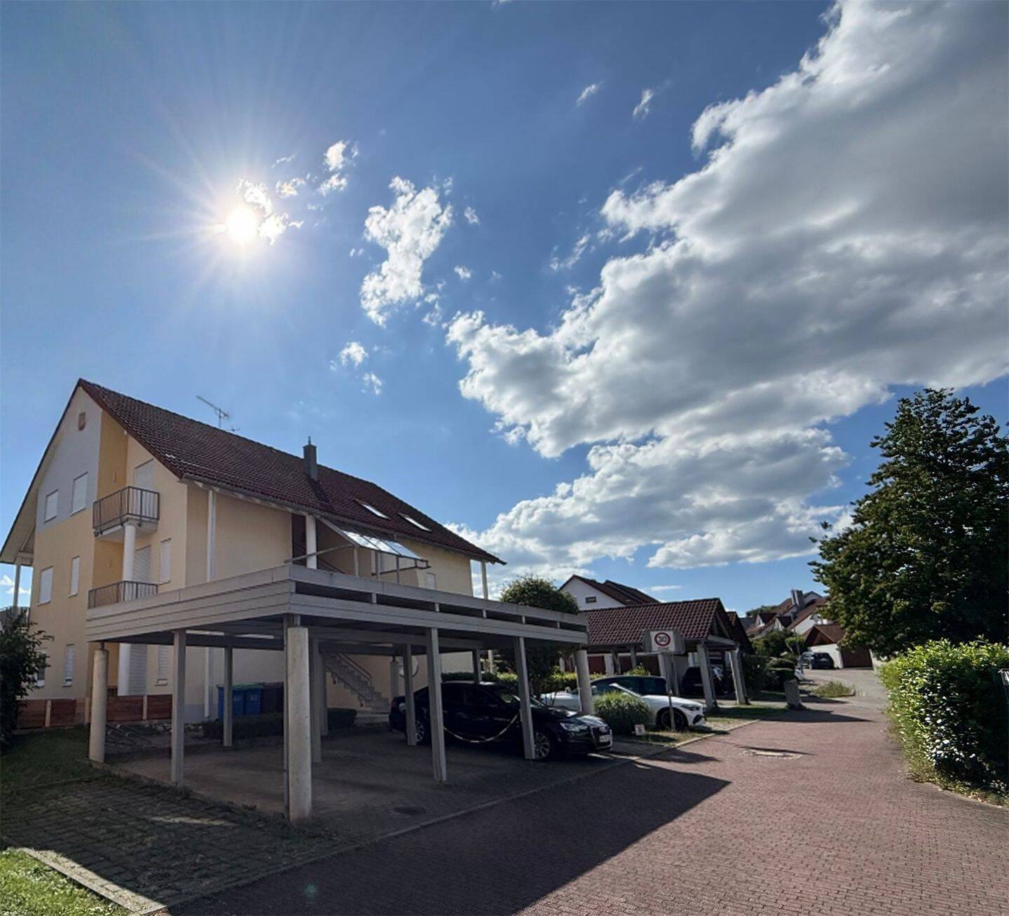 Lichtdurchflutete Wohnung mit großer Terrasse und eigenem Garten, 88690 Uhldingen-Mühlhofen