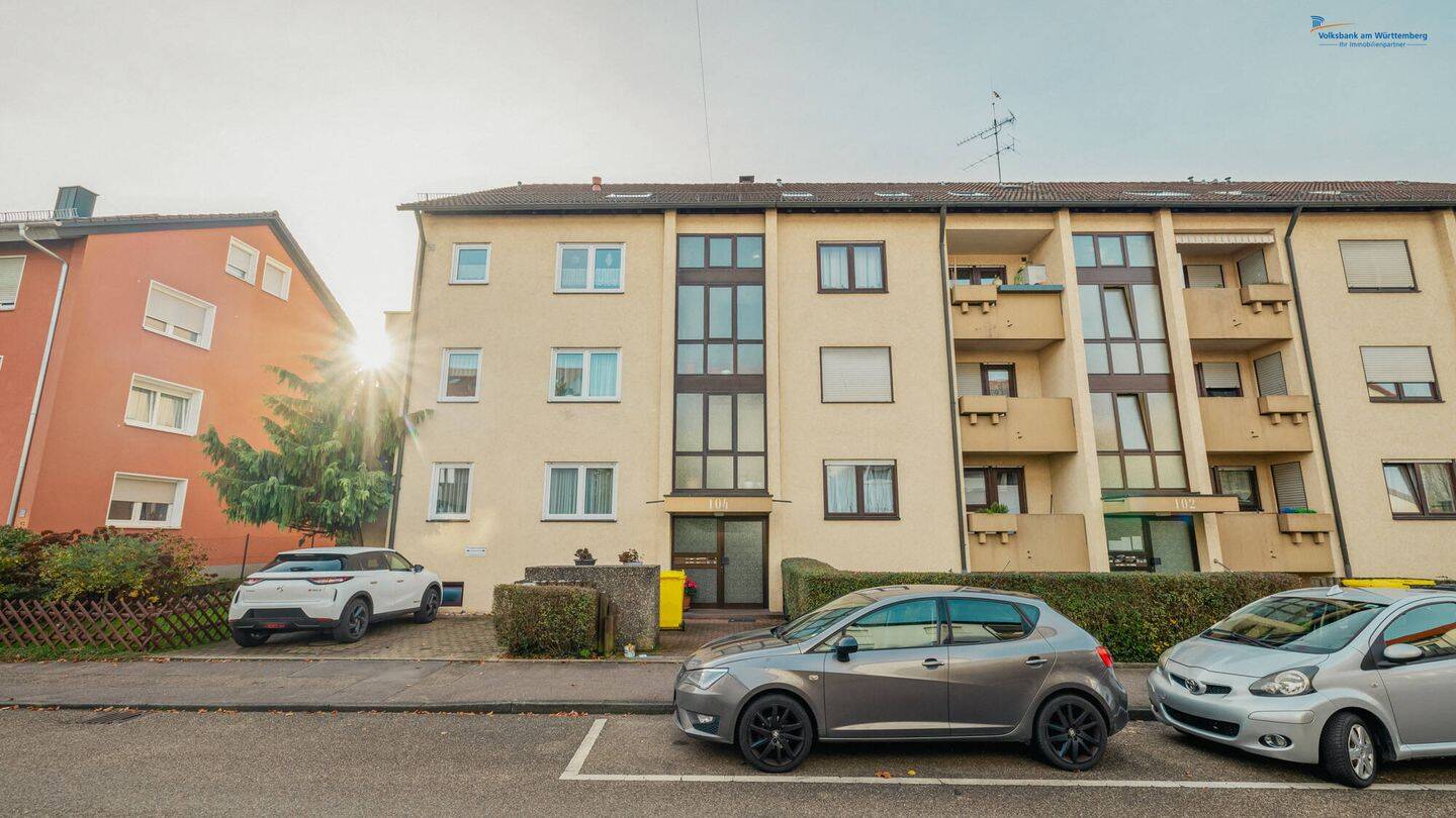 4-Familienhaus mit zwei freien Wohnungen in Fellbach-Schmiden, 70736 Fellbach