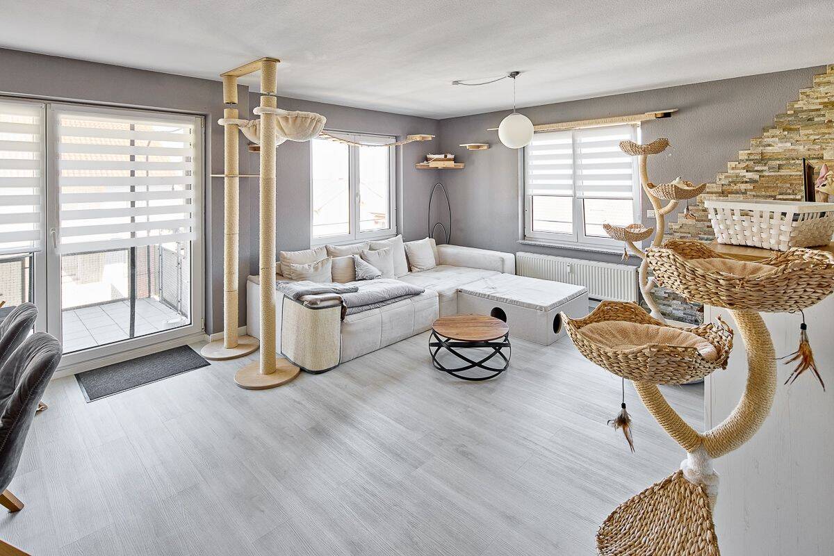 Neuwertige 4,5-Zimmer-Wohnung mit ca. 104 m², Westbalkon, Garage & Stellplatz in Winnenden, 71364 Winnenden