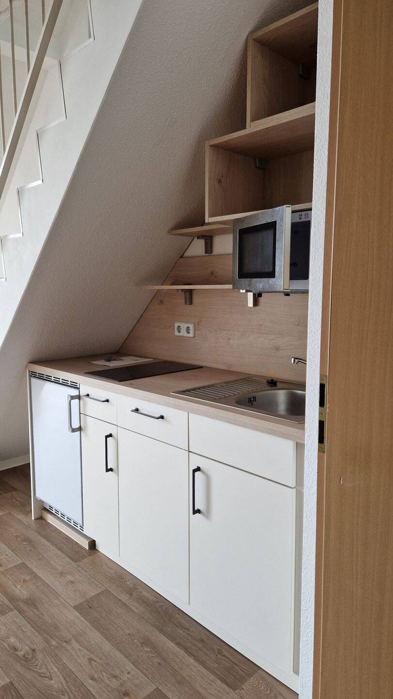 1,5 Raum -Studenten Appartment mit Terrasse-, 9125 Chemnitz (Altchemnitz Bernsdorf Erfenschlag Harthau Reichenhain)