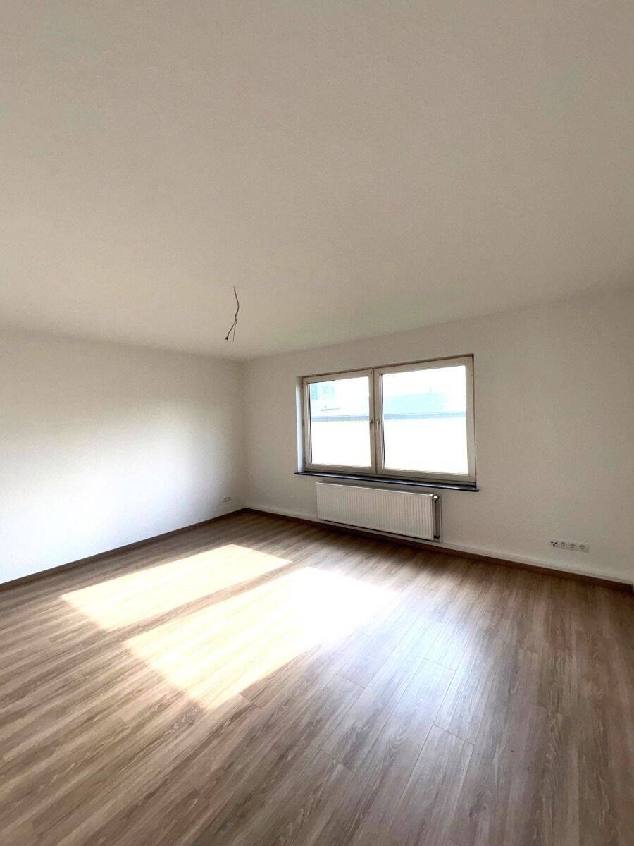 Erstbezug nach Kernsanierung: 3,5 ZKB mit Balkon in Top-Anbindung in KS-Bettenhausen, 34123 Kassel (Bettenhausen Forstfeld Unterneustadt Waldau)