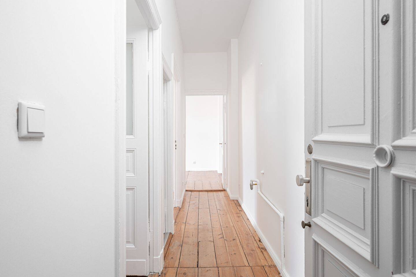 Zwischen Spree und Tiergarten: Bezugsfreie 2-Zimmer-Altbauwohnung in Moabit, 10553 Berlin (Mitte Moabit)