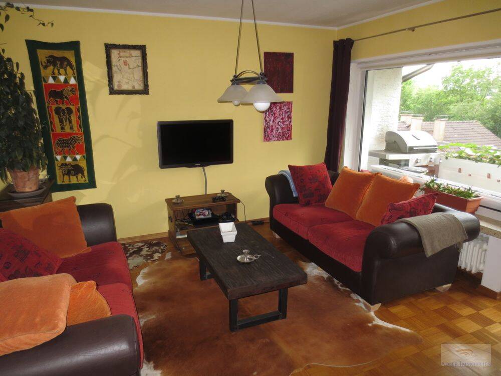Charmante, sanierte 3-Zimmer-Mietwohnuni im 3. OG, hochw. Einbauküche in gepflegtem 6-Parteien-Haus., 58507 Lüdenscheid