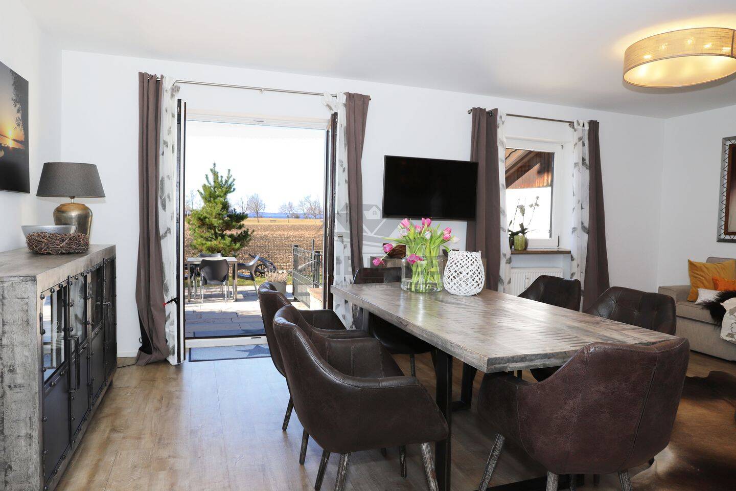 Charmante 3-Zimmer Wohnung in Traumlage in Chieming am Chiemsee, 83339 Chieming