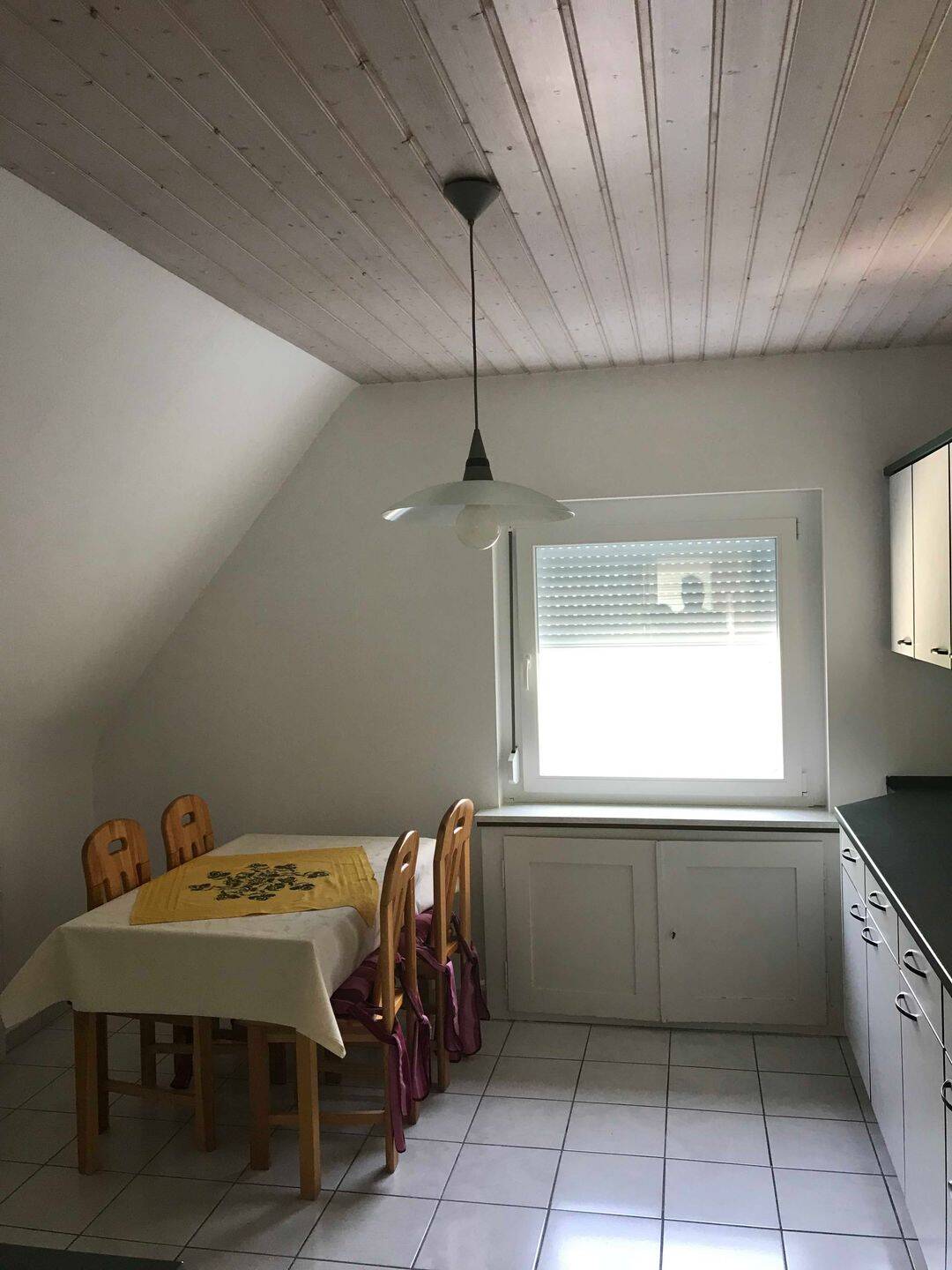 Schöne 2-Zi-Whg. + 1 Mansardenzimmer, 78224 Singen (Hohentwiel)