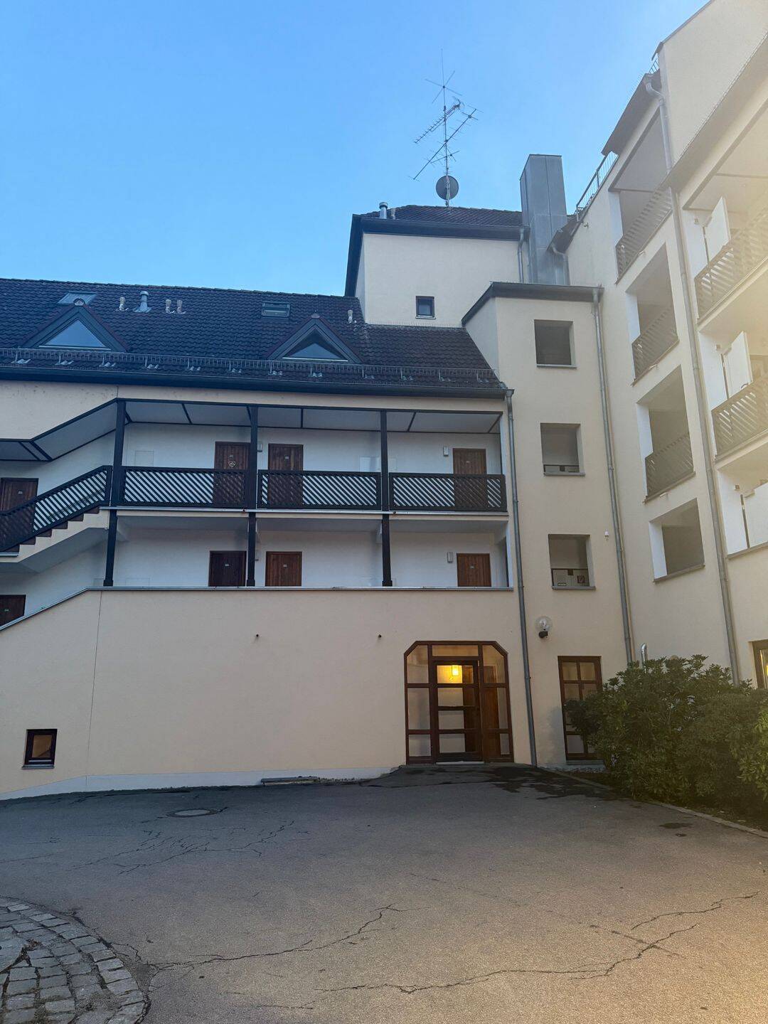 Möbliertes Studentenapartment mit Wintergarten, 94032 Passau (Altstadt Haidenhof-Nord Haidenhof-Süd Innstadt)