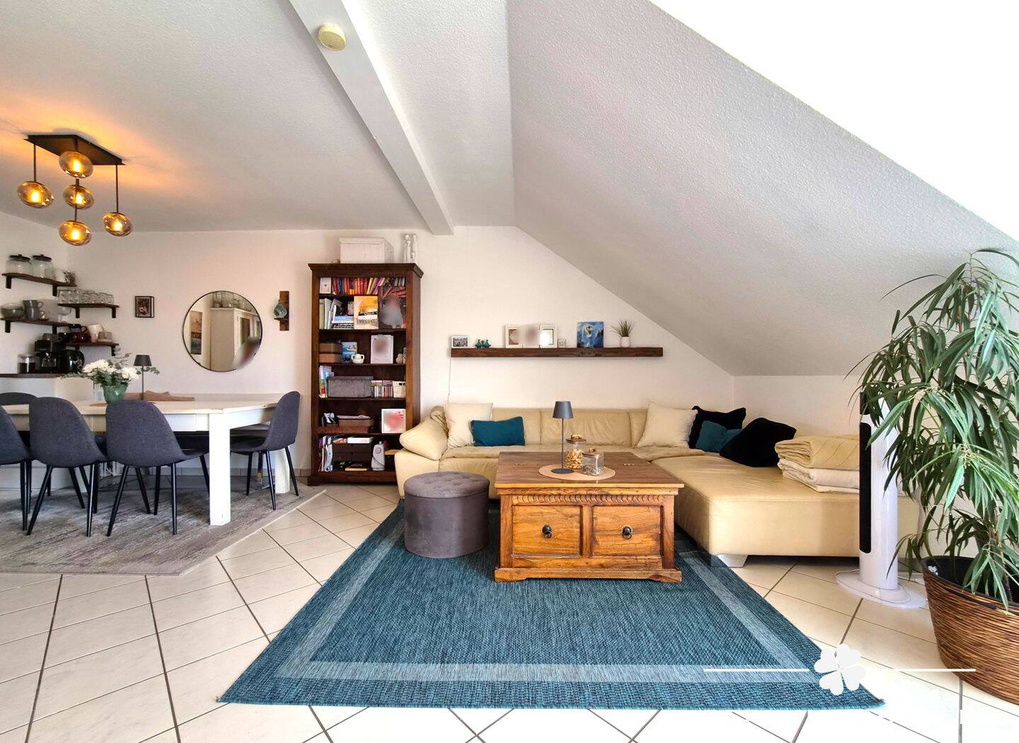 BERK Immobilien: 4-Zi-Dachgeschosswohnung in ruhiger Wohnlage von Schweinheim mit TG-Stellplatz, 63741 Aschaffenburg (Damm Innenstadt Leider Nilkheim Strietwald)