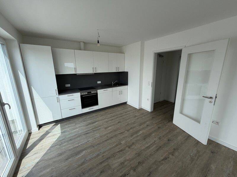 2-Zimmer Dachgeschoss mit Terrasse und Einbauküche, 12109 Berlin (Tempelhof-Schöneberg)