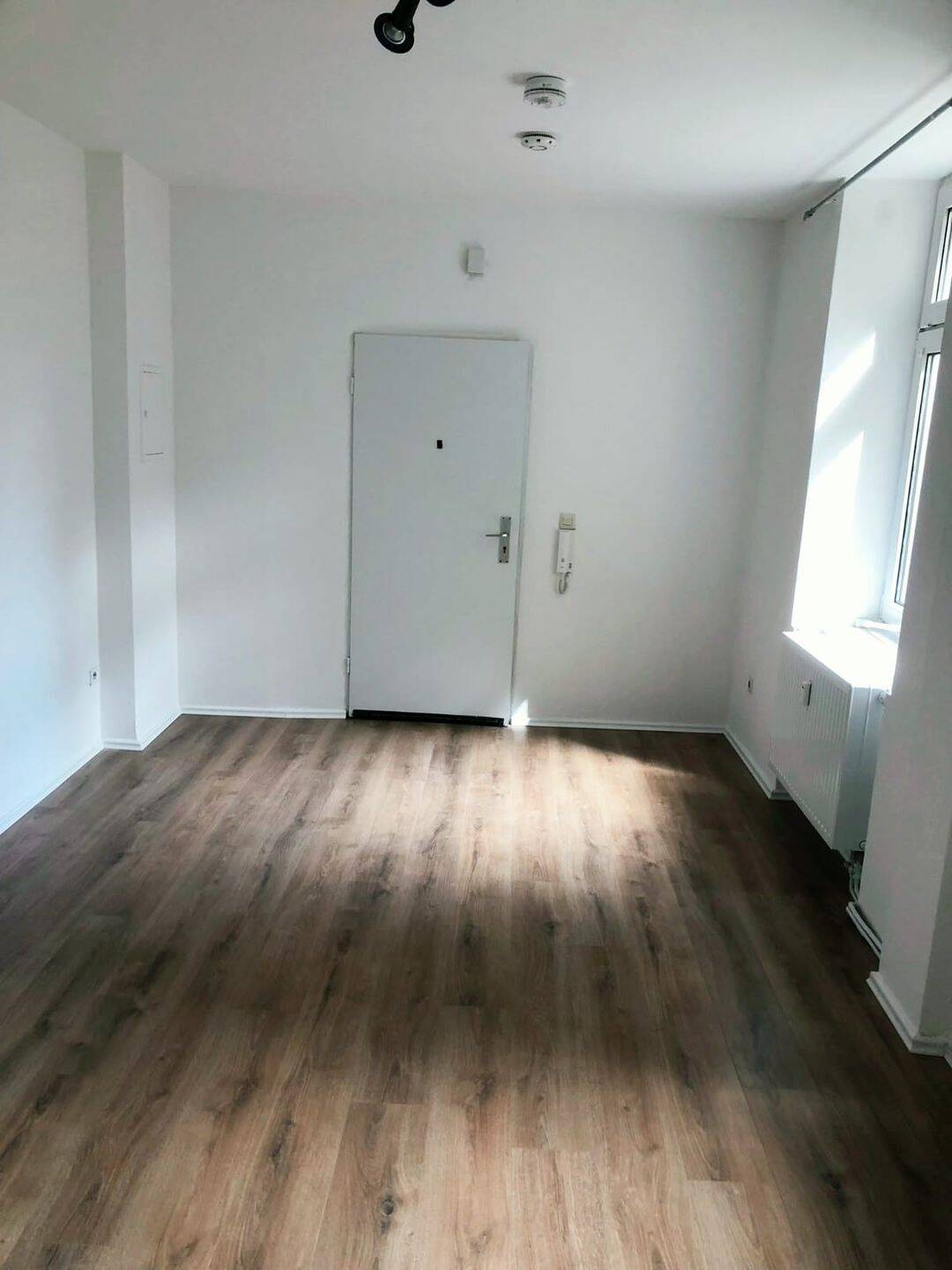 Charmante 2-Zimmer-Wohnung – frisch renoviert & zentral gelegen, 42105 Wuppertal (Elberfeld)