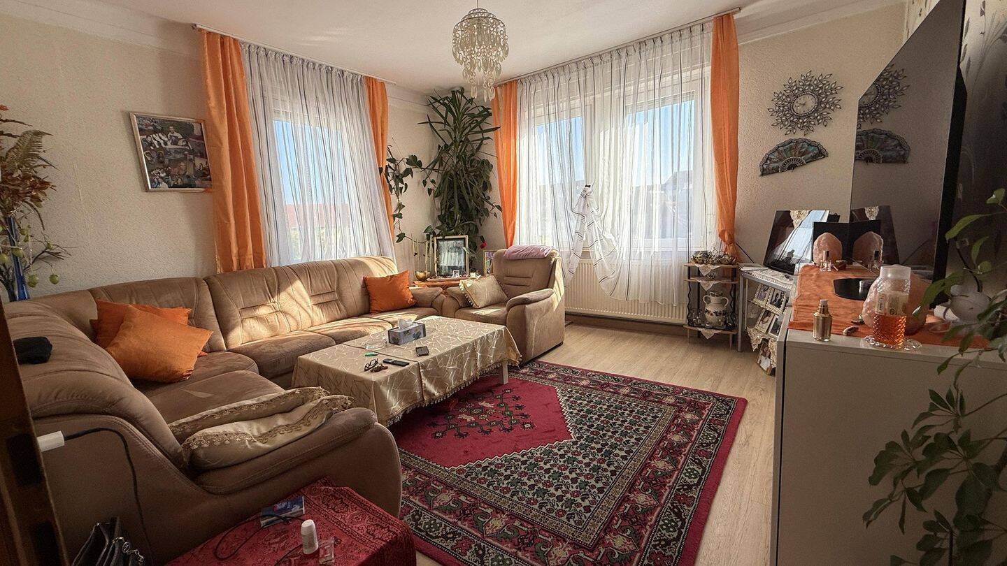 Helle 3-Zimmer-Wohnung in Göppingen – Ablöse / Übernahme der Möbel gewünscht (ab 01.11.2026), 73033 Göppingen