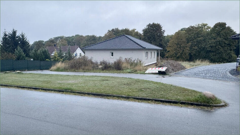 Moderner Neubau-Bungalow (120 m²) im unfertigen Zustand mit großer Garage und Terrasse – Deersheim, 38835 Osterwieck