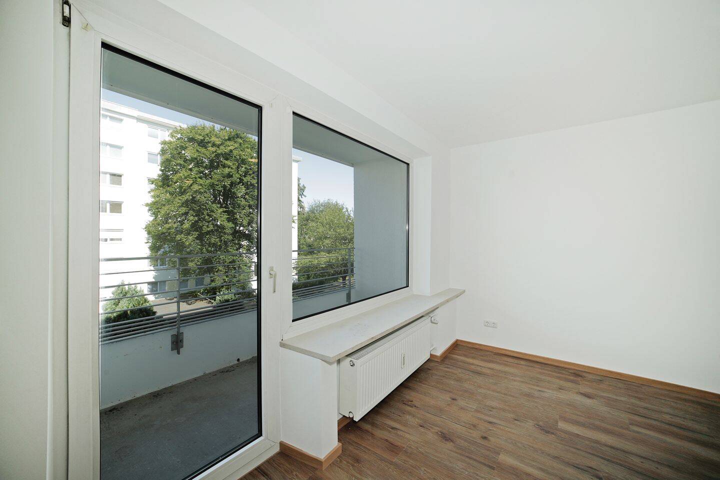 ** SINGLEWOHNUNG – 1-Zimmerwohnung mit Aussicht und Balkon **, 85764 Oberschleißheim