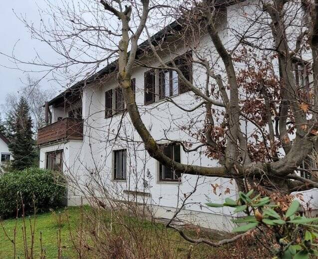 Schöne 4-Zi.-Wohnung mit Balkon in bevorzugter Wohnlage, 91054 Erlangen (Burgberg Erlangen-Nord Erlangen-Ost Innenstadt Sieglitzhof)
