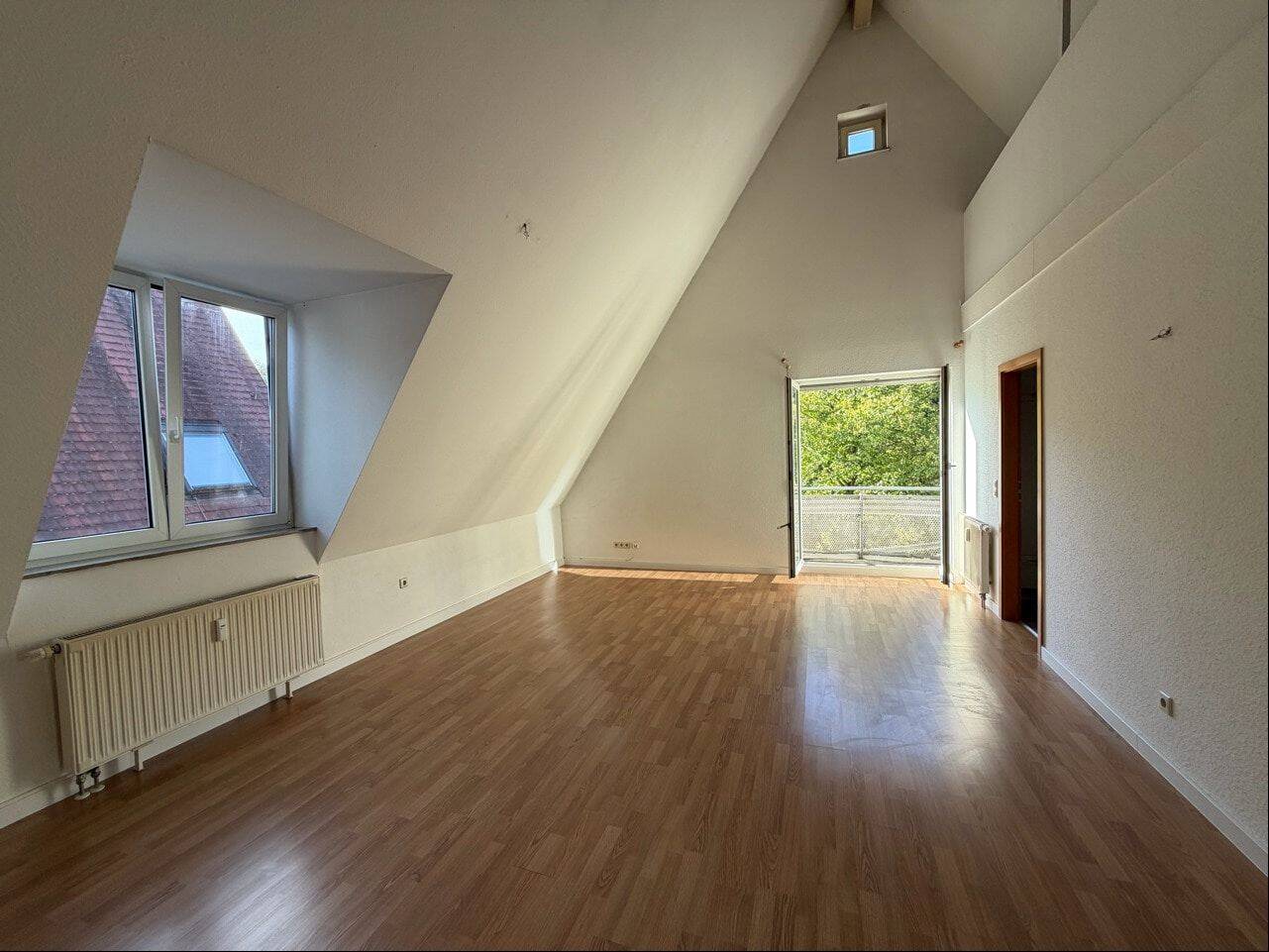 Backnang Stadtmitte! Schöne und wohnliche Maisonettewohnung, 71522 Backnang