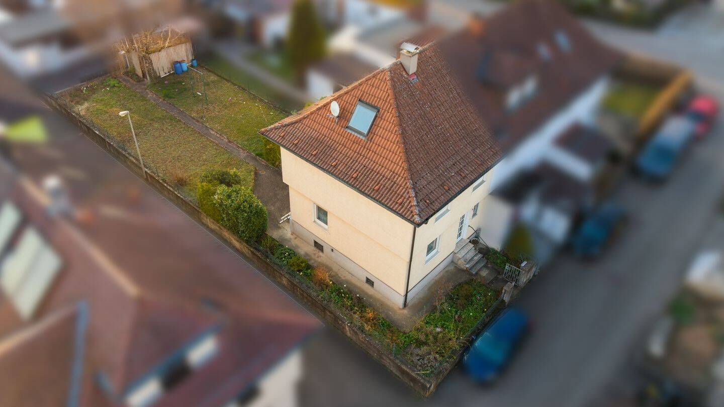 Reihenendhaus mit großem Garten und viel Potenzial in zentraler Lage, 73061 Ebersbach an der Fils