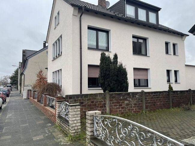 Gmütliche 2,5 Zimmer Dachgeschosswohnung in 47228 Duisburg „Nähe Toeppersee“, 47228 Duisburg (Bergheim Friemersheim Hochemmerich Winkelhausen)