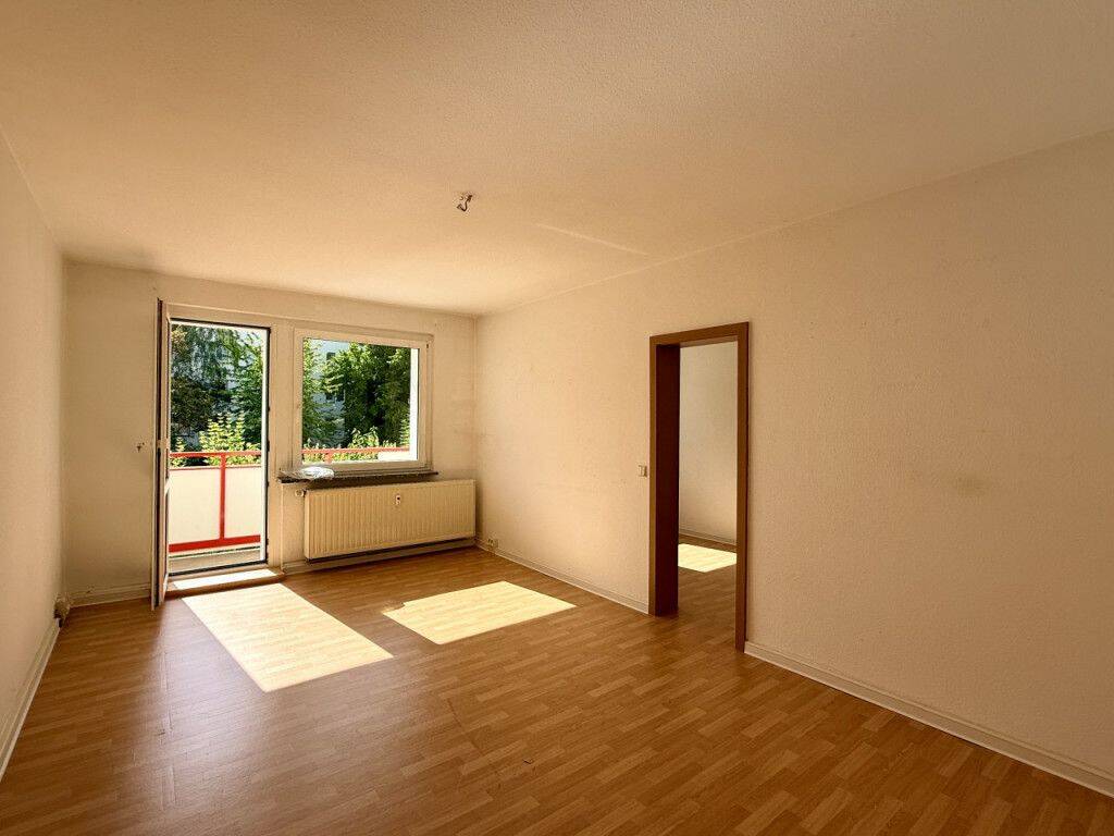 4-Zimmer-Erdgeschosswohnung am Zentrum, 8523 Plauen