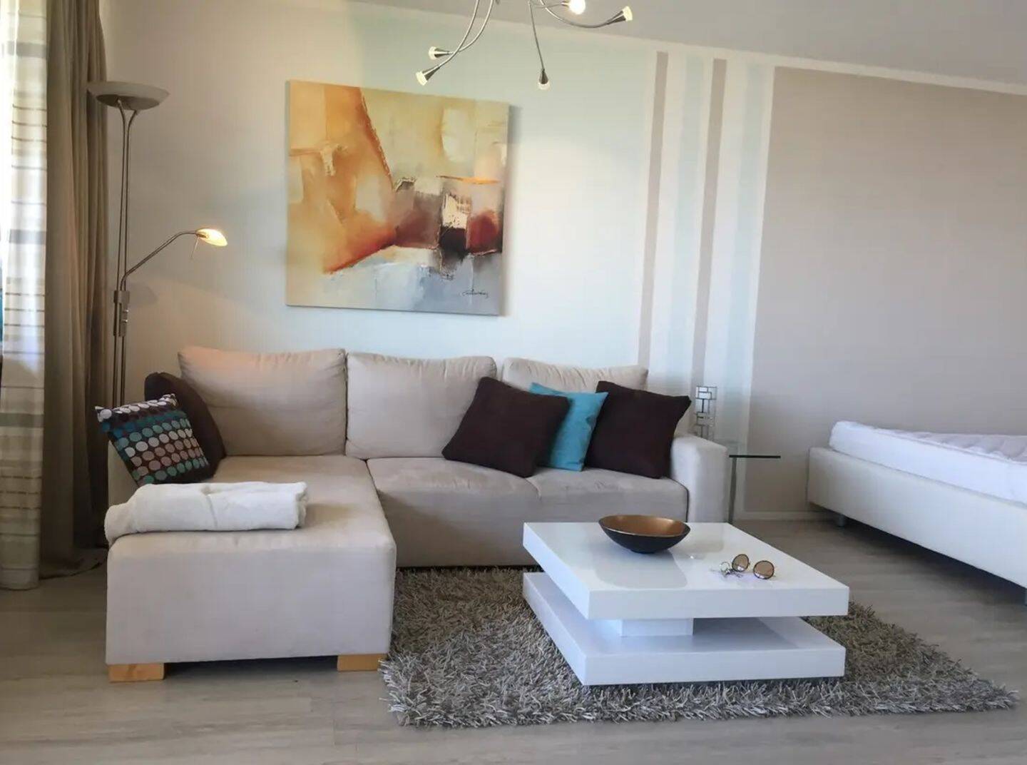 Möbliertes Apartment mit Blick über Ingolstadt, 85057 Ingolstadt (Ingolstadt)