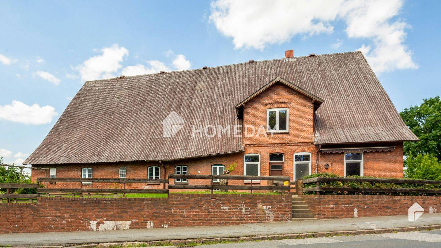 Rohdiamant – Bauernhaus mit weiteren Baugrundstücken, 23843 Bad Oldesloe