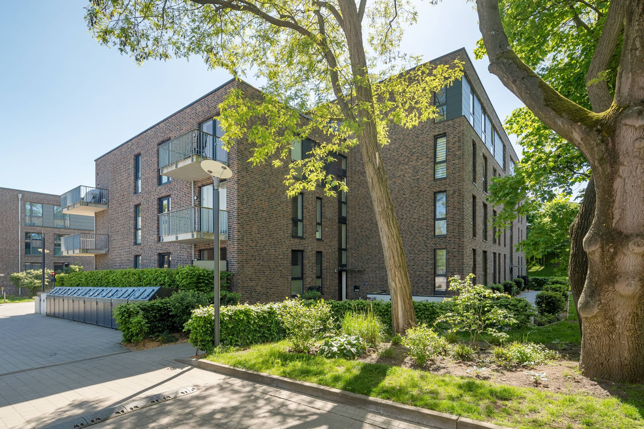 Herrliche sonnendurchflutete 4-Zimmerwohnung in zentraler, aber ruhiger und grüner Lage von Hamburg-Eißendorf!, 21073 Hamburg (Harburg Eißendorf Heimfeld Wilstorf)