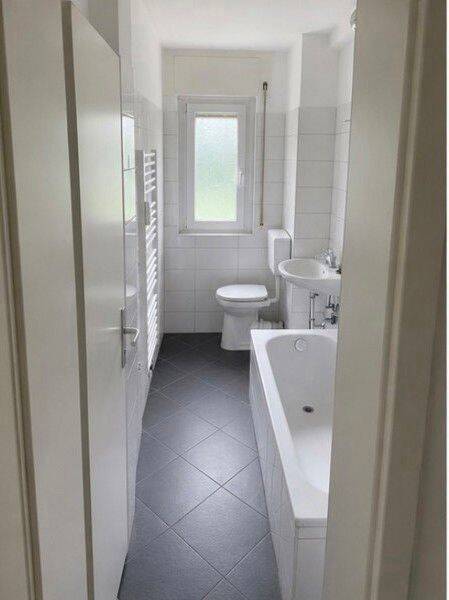Sanierte 2 Zimmerwohnung, 60486 Frankfurt am Main (Bockenheim Gallus Rödelheim Westend-Süd)