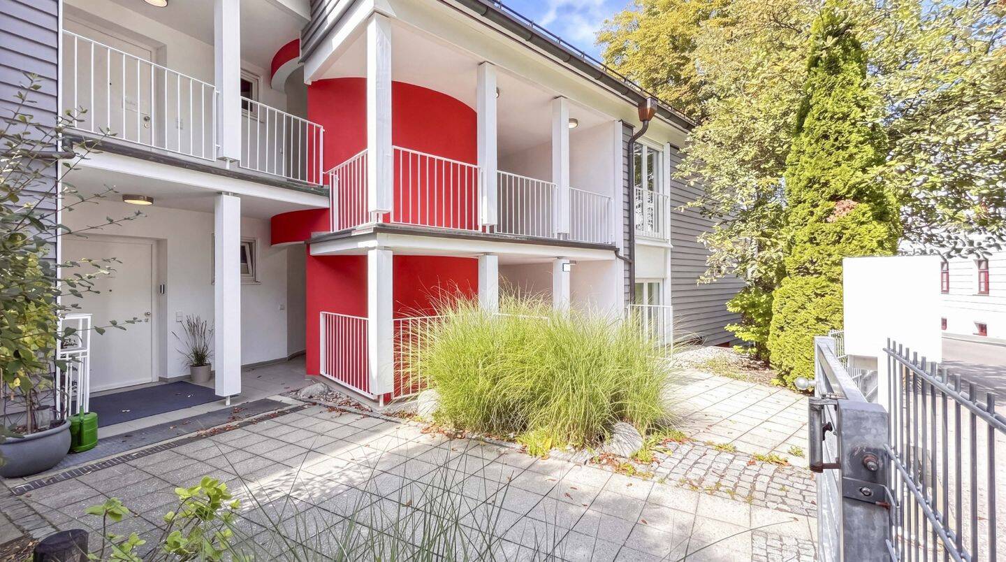 STARNBERG: Elegantes Appartement…très chic!, 82319 Starnberg